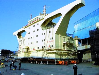 Illustration for article titled Making a Stretch Cruise Ship Is Tougher than It Looks